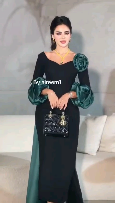 فستان لكرا ذيل ميكادو