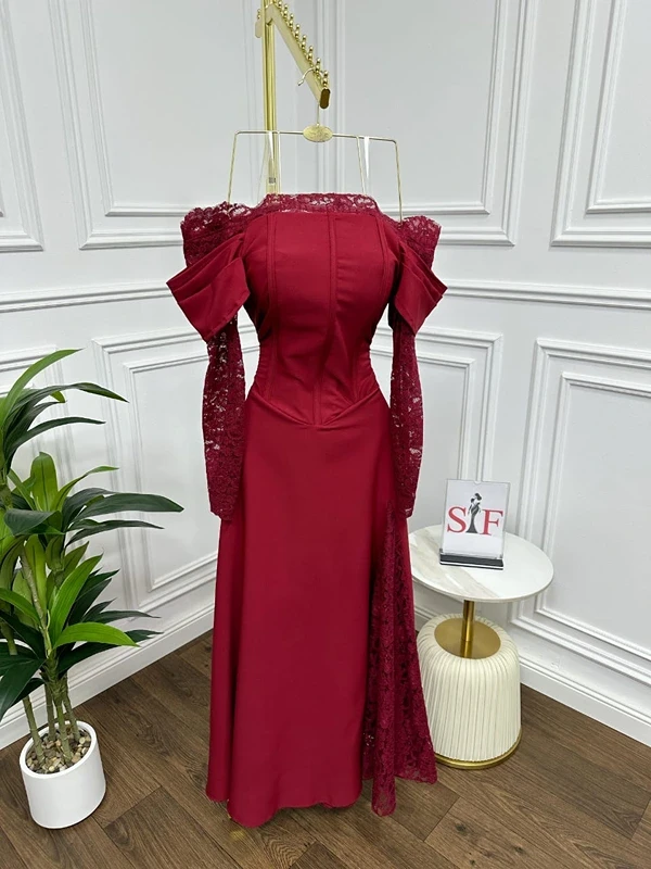 باربي على دانتيل