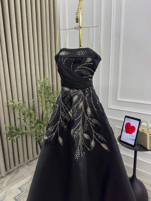 فستان ميكادو