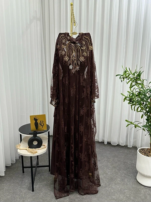 شيفون.. دانتيل تطريز يدوي راقي